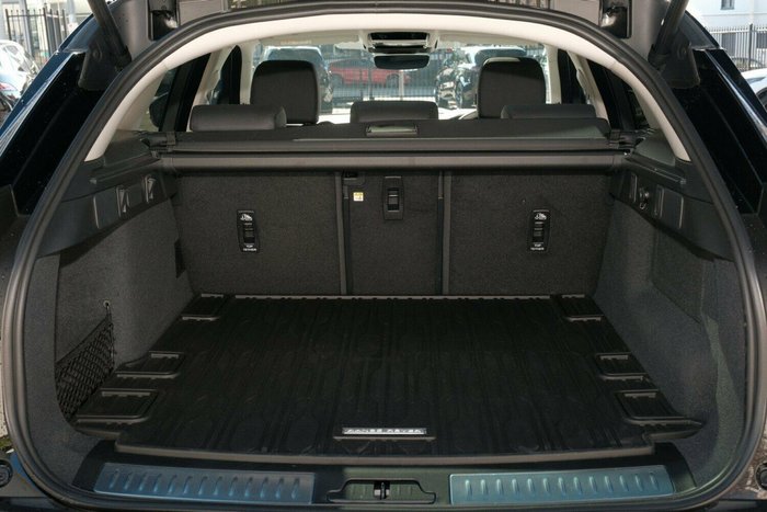 2024 Land Rover Range Rover Velar P250 Dynamic SE L560 MY25.5 AWD Santorini Black