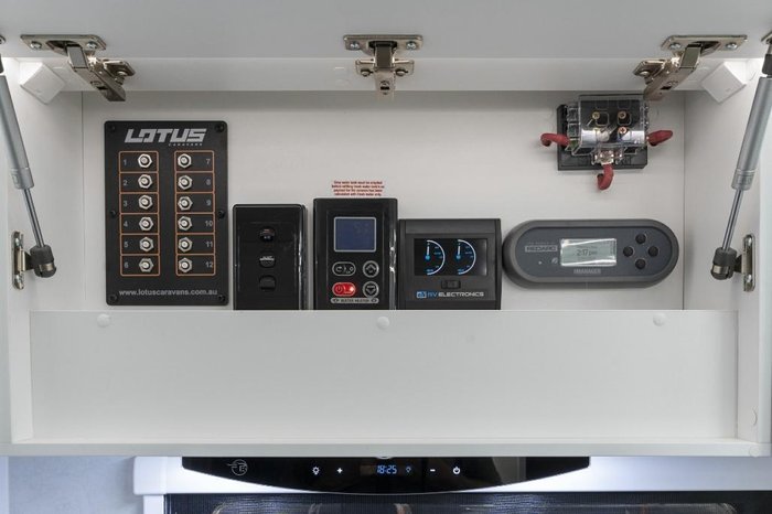 2025 Lotus Caravans Sprint 236 SILVER