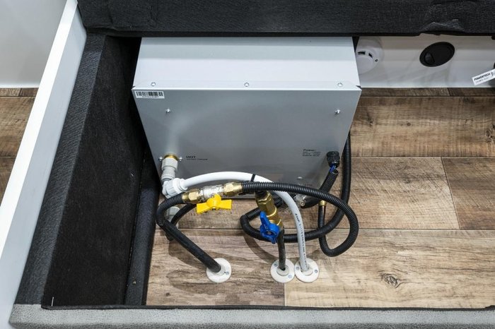 2025 Lotus Caravans Sprint 236 SILVER