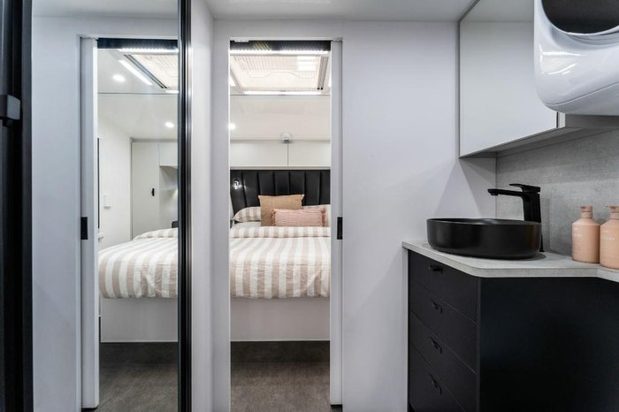 2025 Lotus Caravans Sprint 22