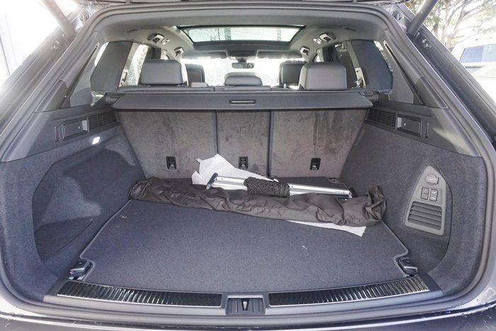 2024 Volkswagen Touareg 210TDI R-Line