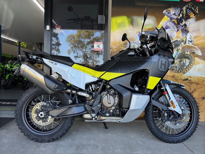 2023 Husqvarna Norden 901 Norden Black