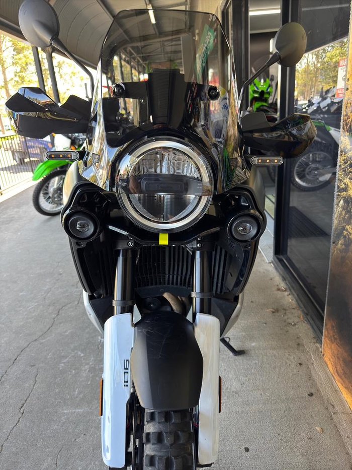 2023 Husqvarna Norden 901 Norden Black