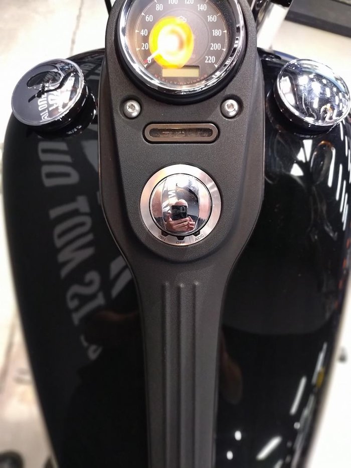 2014 Harley-Davidson Dyna Street Bob 103 (FXDB 103) Dyna Black