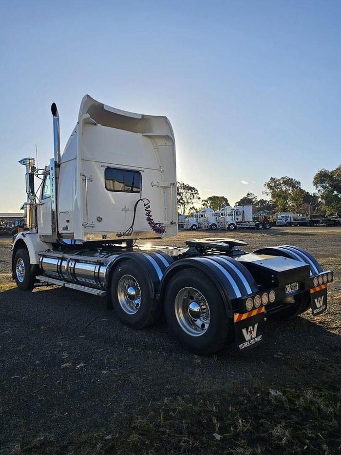 2010 Western Star 4800 Fx 4800 White