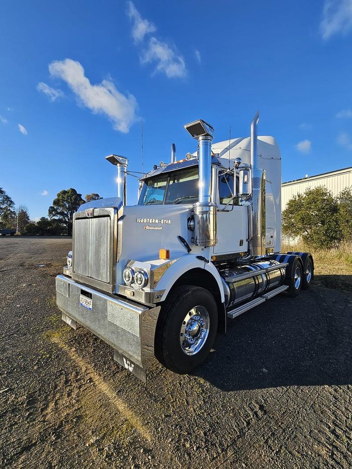 2010 Western Star 4800 Fx 4800 White
