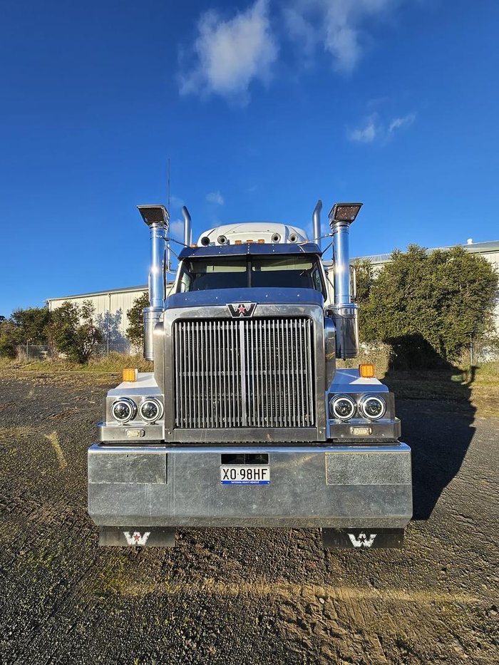 2010 Western Star 4800 Fx 4800 White