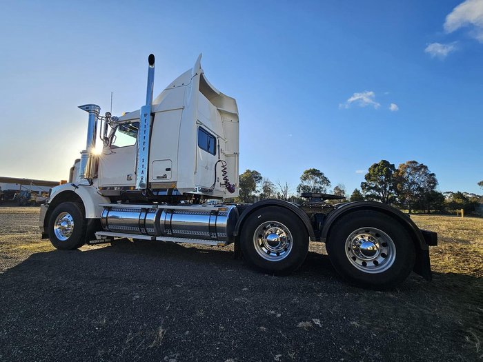 2010 Western Star 4800 Fx 4800 White