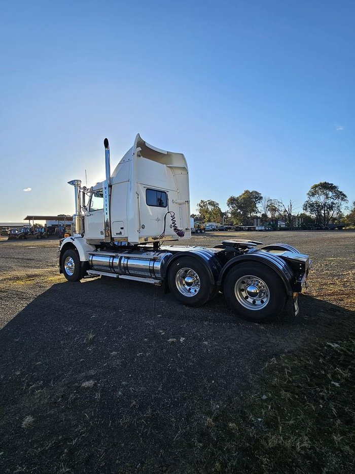 2010 Western Star 4800 Fx 4800 White