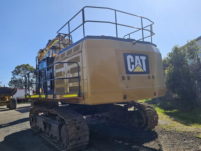 2018 Caterpillar 374Fl Yellow