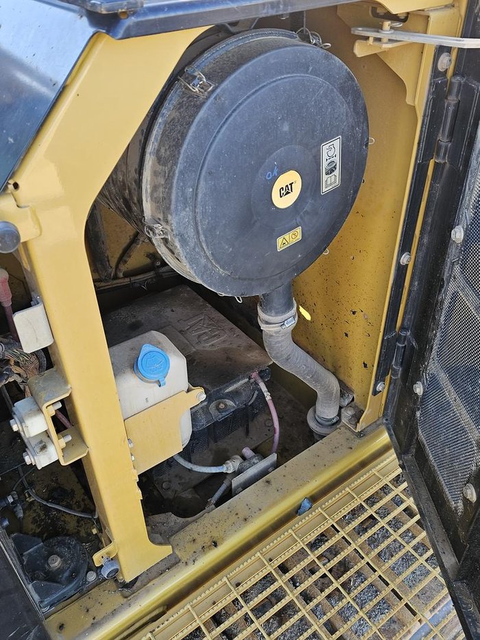 2018 Caterpillar 374Fl Yellow