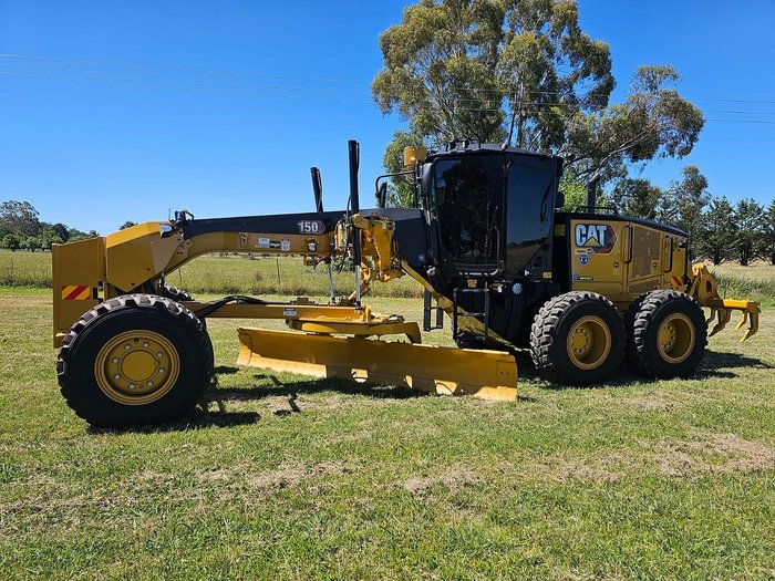 2023 Caterpillar 150 Awd Yellow