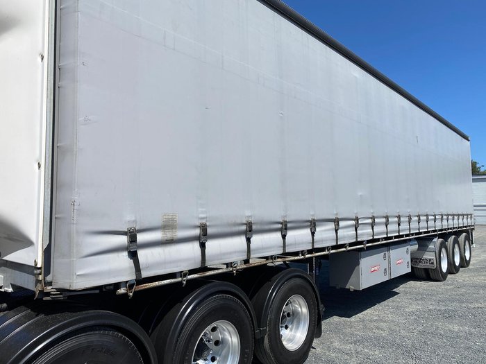 2017 Barker B-Double(34 Pallet) Straight Deck Tautliner