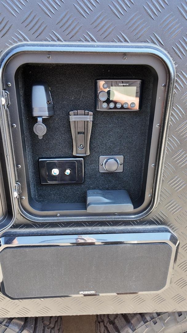 2025 Lotus Caravans Off Grid 22'3