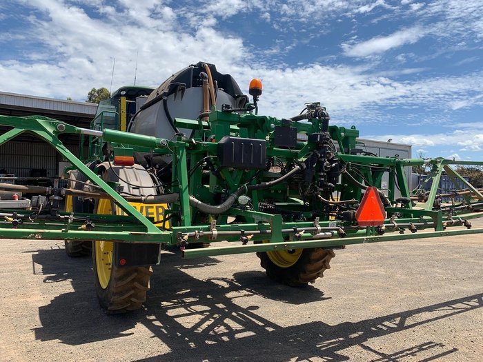 2015 John Deere R4045 Green