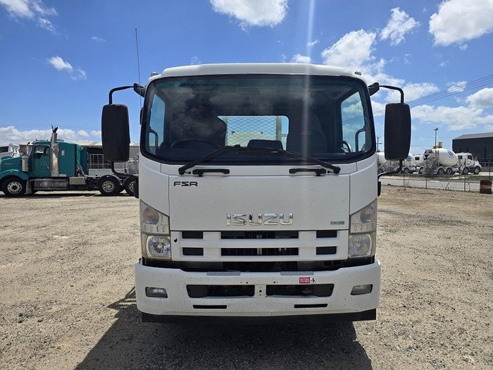 2016 Isuzu Fsr 850 4000L Diesel Tanker White