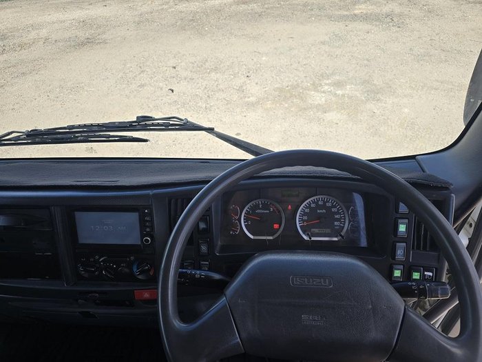 2016 Isuzu Fsr 850 4000L Diesel Tanker White