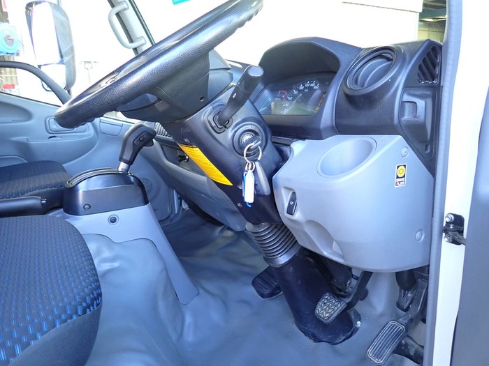 2023 HINO DUTRO 616 WHITE