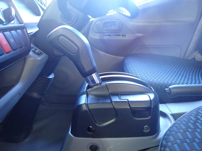 2023 HINO DUTRO 616 WHITE