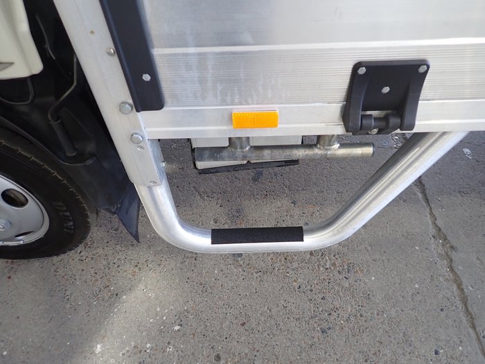 2023 HINO DUTRO 616 WHITE