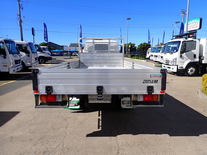 2023 HINO DUTRO 616 WHITE