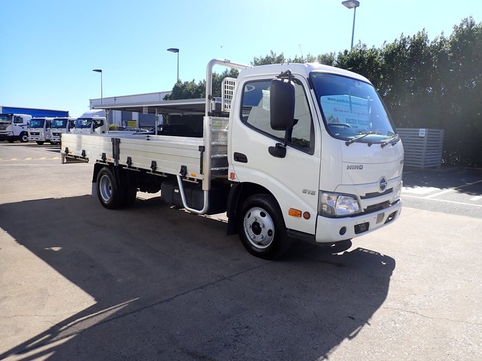 2023 HINO DUTRO 616 WHITE