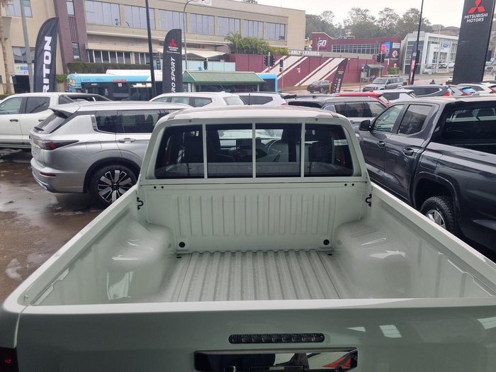 2024 Mitsubishi Triton GLX