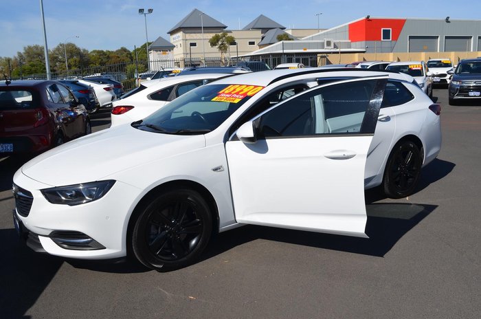 2019 Holden Commodore LT