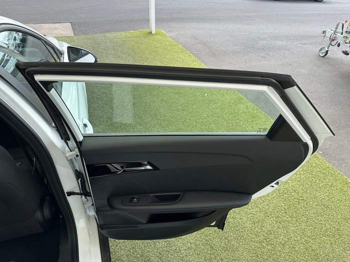 2024 MG MG4 Excite 51
