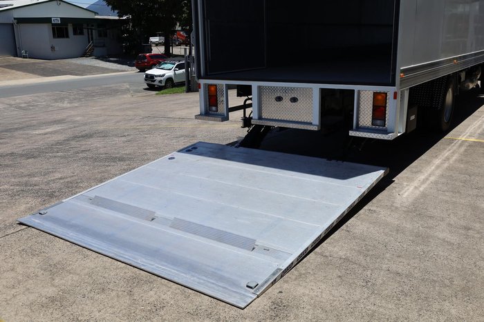 2024 Fuso Fighter 1427 12 Pallet Pantech White