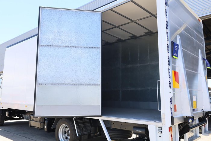 2024 Fuso Fighter 1427 12 Pallet Pantech Euro 6 White