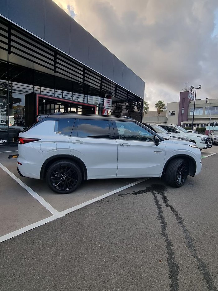2024 Mitsubishi Outlander PHEV GSR