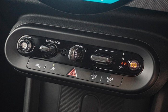 2024 MINI Cooper S Favoured