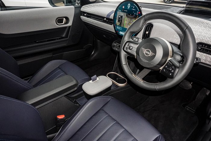 2024 MINI Cooper S Favoured