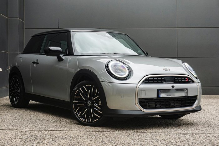 2024 MINI Cooper S Favoured