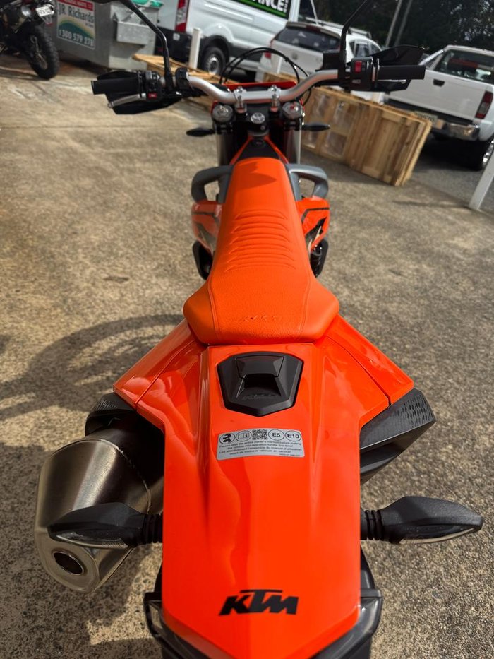 2024 KTM 690 Enduro R