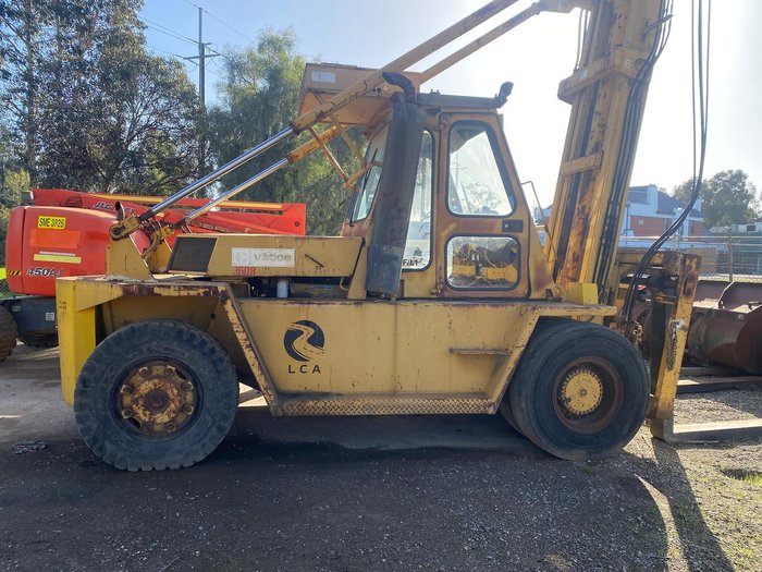 1984 Caterpillar V300b