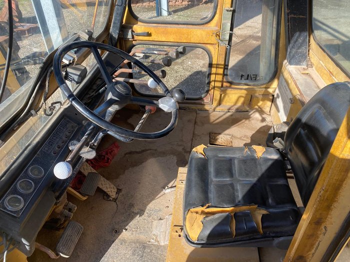 1984 Caterpillar V300b