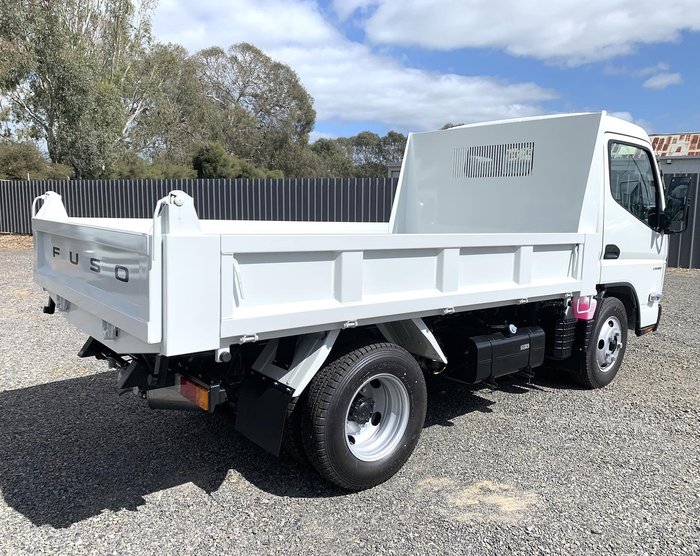 2024 Fuso Canter 615 Tipper white