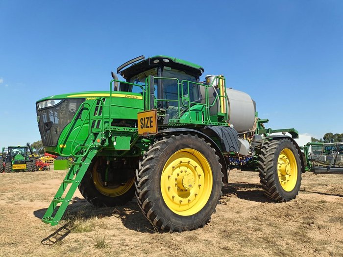 2019 John Deere R4060 Green