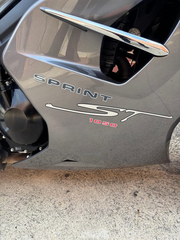 2008 Triumph Sprint ST 1050