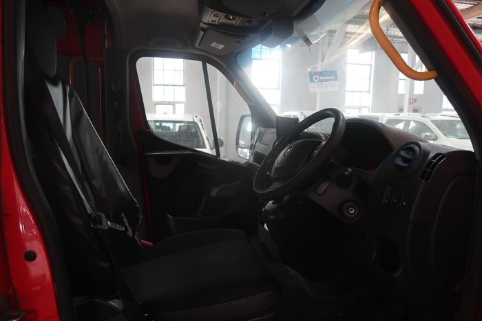 2013 Renault Master X62 Carmen Red