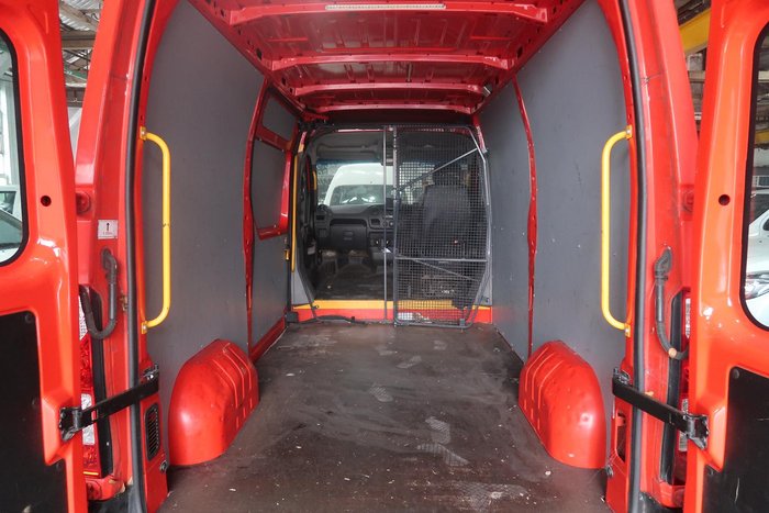 2013 Renault Master X62 Carmen Red