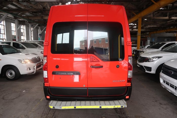2013 Renault Master X62 Carmen Red
