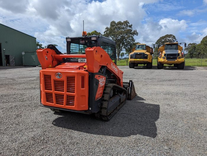 2022 Kubota Svl75 Orange