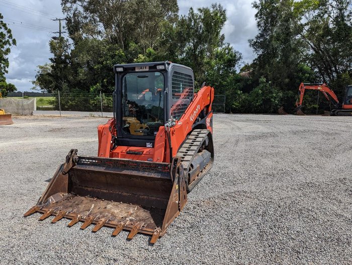 2022 Kubota Svl75 Orange