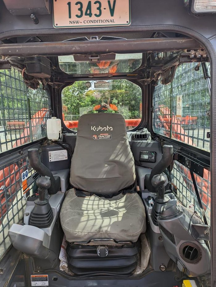 2022 Kubota Svl75 Orange