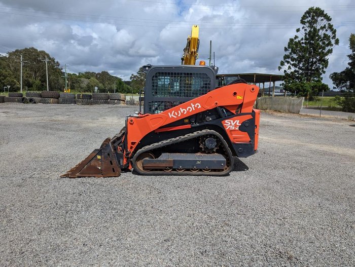2022 Kubota Svl75 Orange