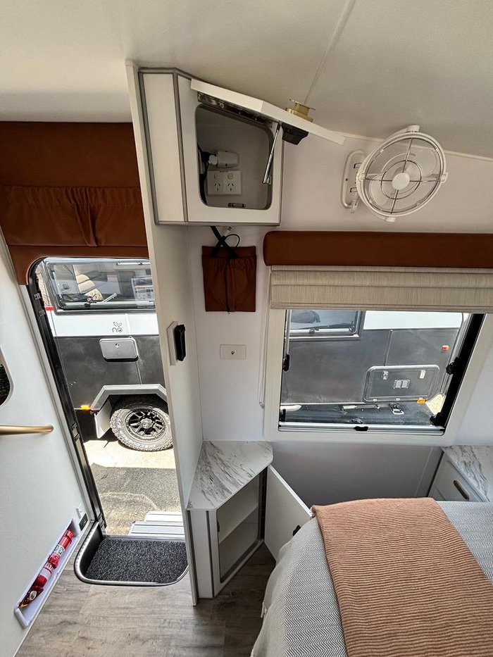2025 JB Caravans Scorpion Sting Air 22'