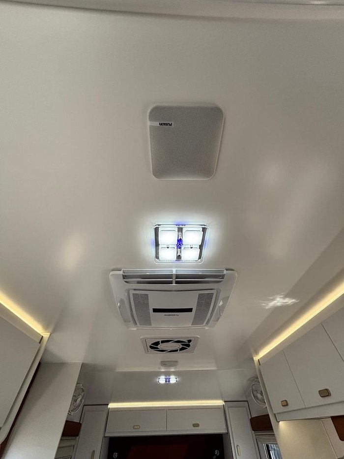 2025 JB Caravans Scorpion Sting Air 22'